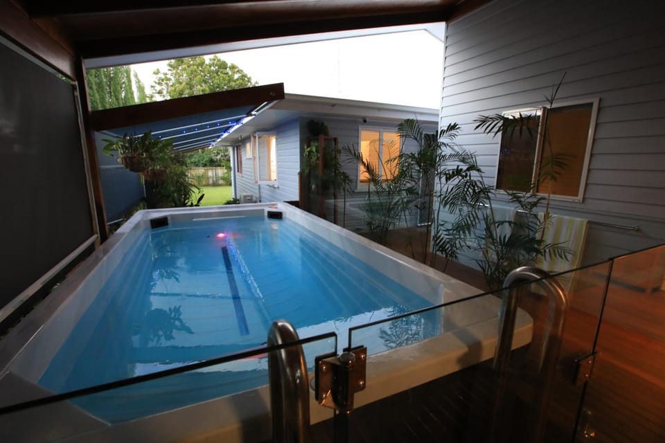 Swimming pool, Swimming pool
