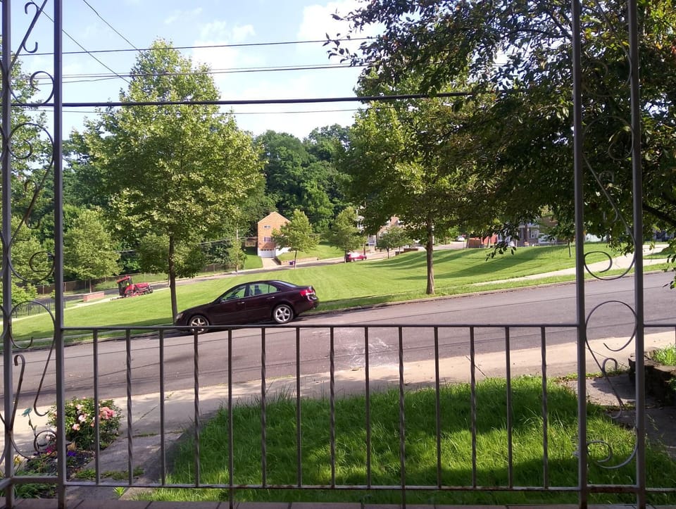 Bedroom close to stadiums and downtown Vacation rental in Pittsburgh