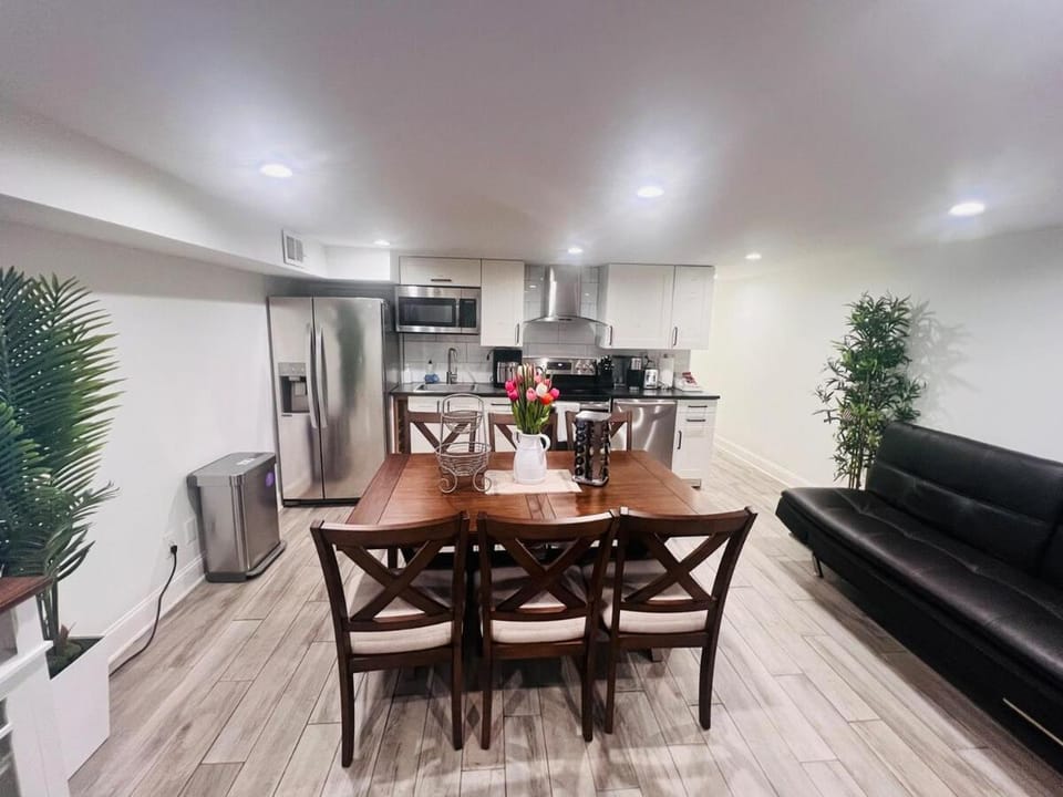ComfiNook Stay in Capitol HillWalk to DC Sites Apartment in Capitol Hill
