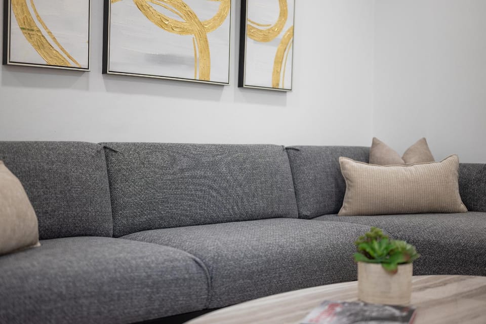 Pittsburgh Millvale Modern 4 Bedroom Apartment with Parking Apartment in Pittsburgh