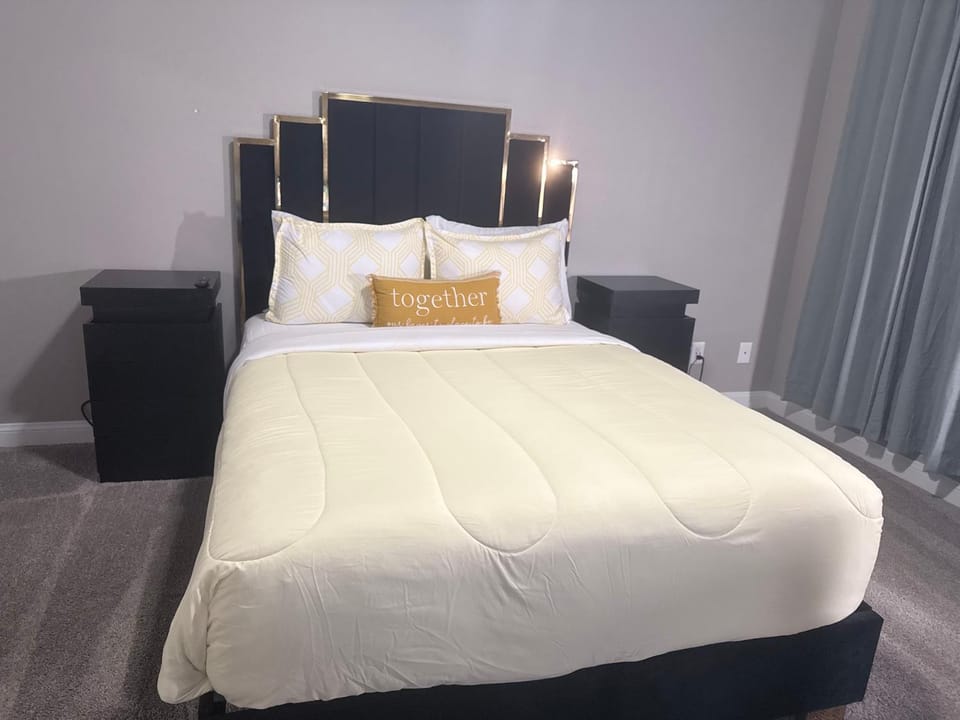 Bed, Bedroom