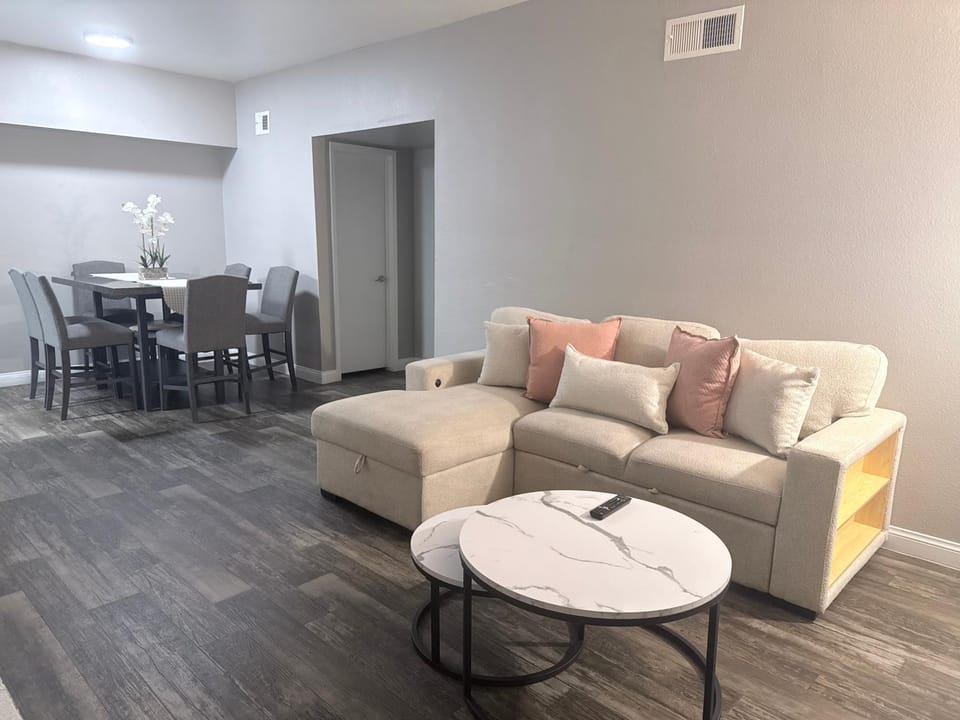 Living room, Dining area