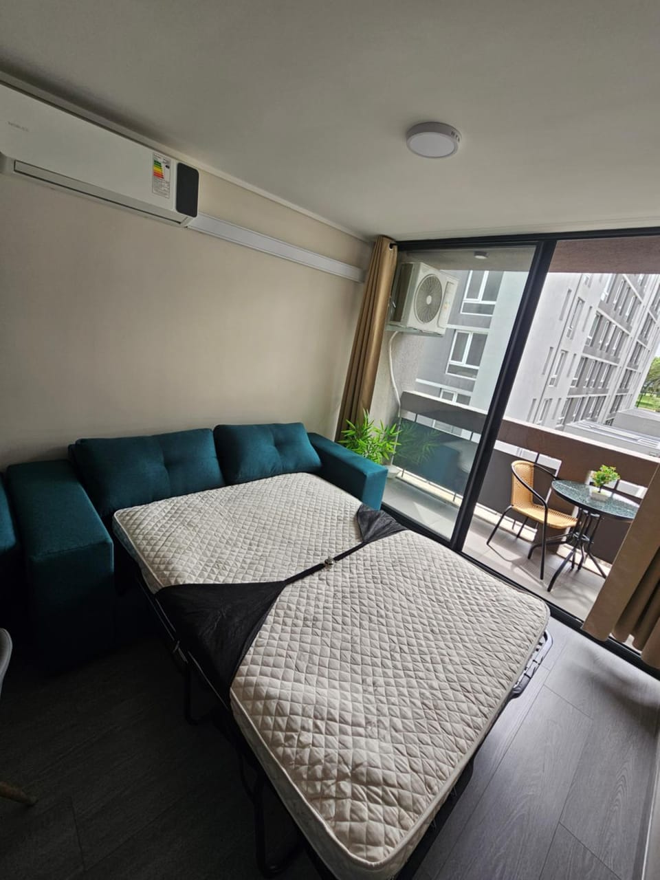 Departamento para 4 pax a pasos de Movistar Arenas, Universidad de Chile y Ministerio de Justicia FACTURABLE Apartment in Santiago