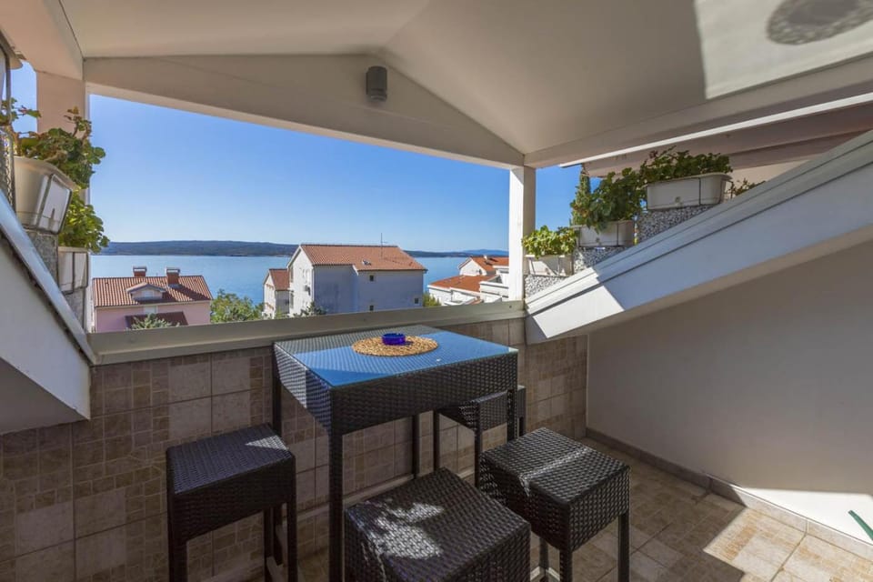 Day, View (from property/room), Balcony/Terrace, Seating area, Dining area, Sea view