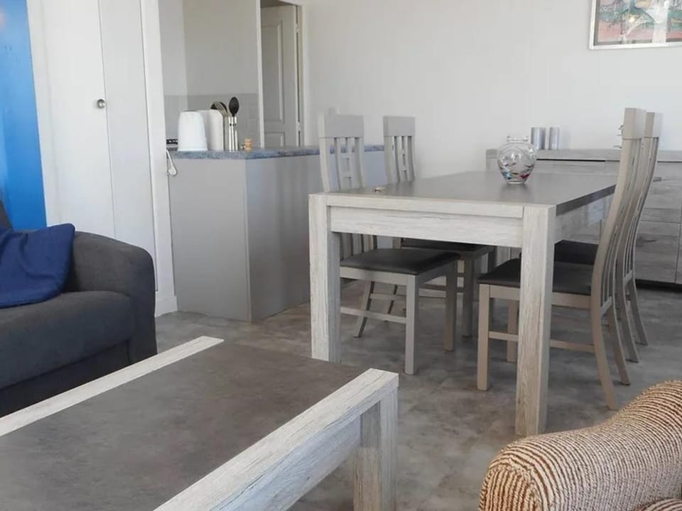 Le Croisic: 2 Pièces RDC Face Port, Centre-Ville, Animaux Ok - FR-1-843-5 Apartment in Le Croisic