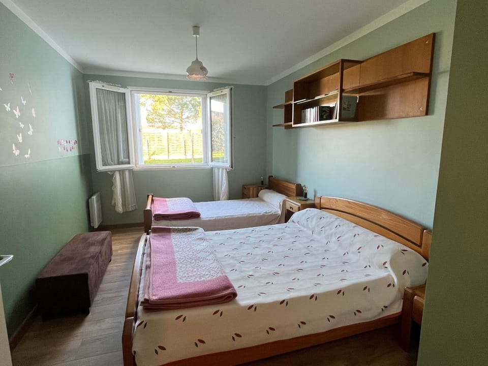 Le Croisic T3 Au Rez-De-Chaussée Proche Centre Avec Parking Et Animaux Acceptés - FR-1-843-16 Apartment in Le Croisic