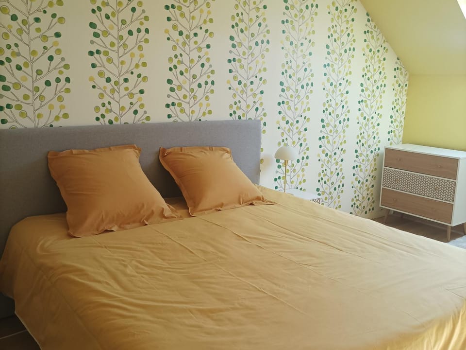 Charmant duplex proche centre avec garage et 2 chambres king size - FR-1-843-43 Apartment in Le Croisic