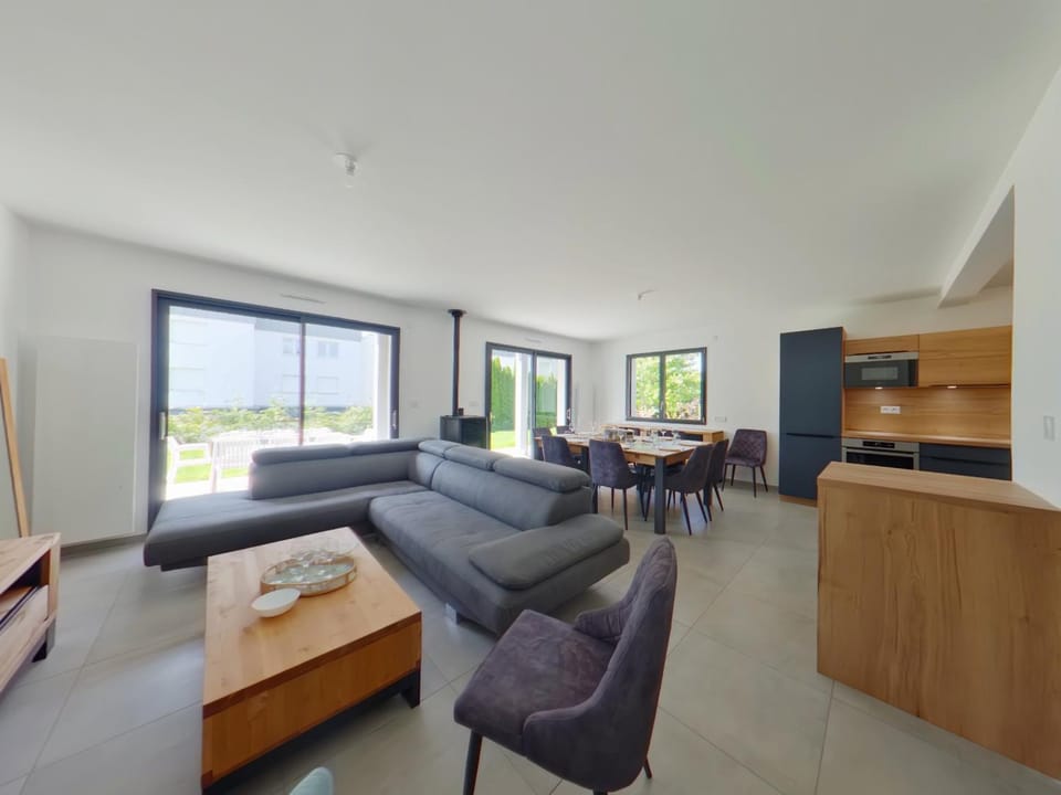 Villa Romane spacieuse pour 12, proche des pistes aux Rousses - FR-1-834-5 Villa in Canton of Vaud