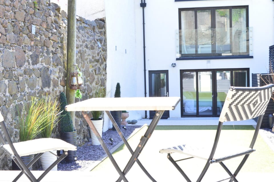 Pier39Portrush Adult Only Bed and Breakfast in Portrush