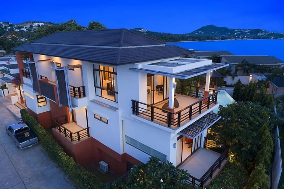 Property building, Day, Night, Neighbourhood, Natural landscape, View (from property/room), Balcony/Terrace, Sea view, Street view, Parking