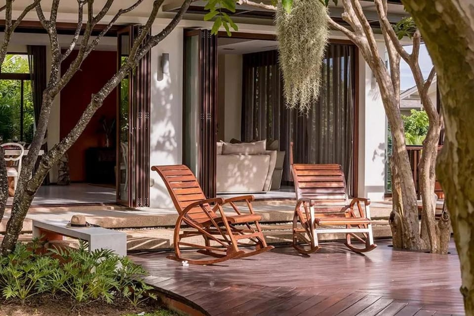 Property building, Patio, Day, Garden, View (from property/room), Balcony/Terrace, Living room, Seating area, Garden view