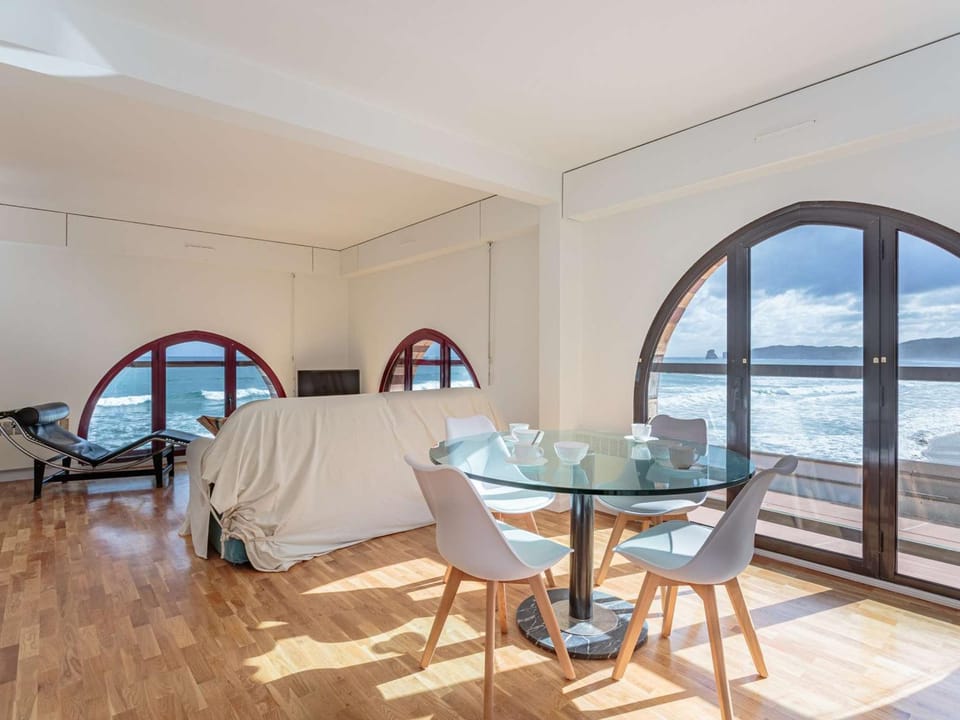 Appartement en Bord de Mer avec Parking à Hendaye - FR-1-2-444 Apartment in Hendaye