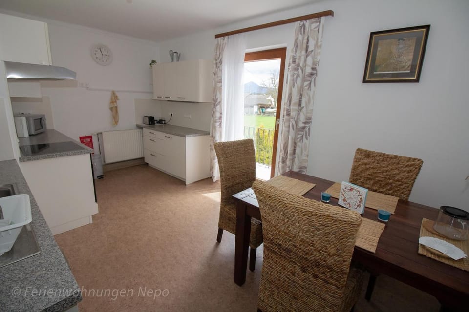 Kitchen or kitchenette, oven, pet friendly