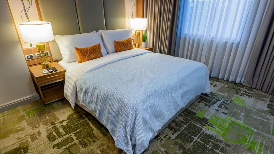 Bed, Photo of the whole room, Bedroom