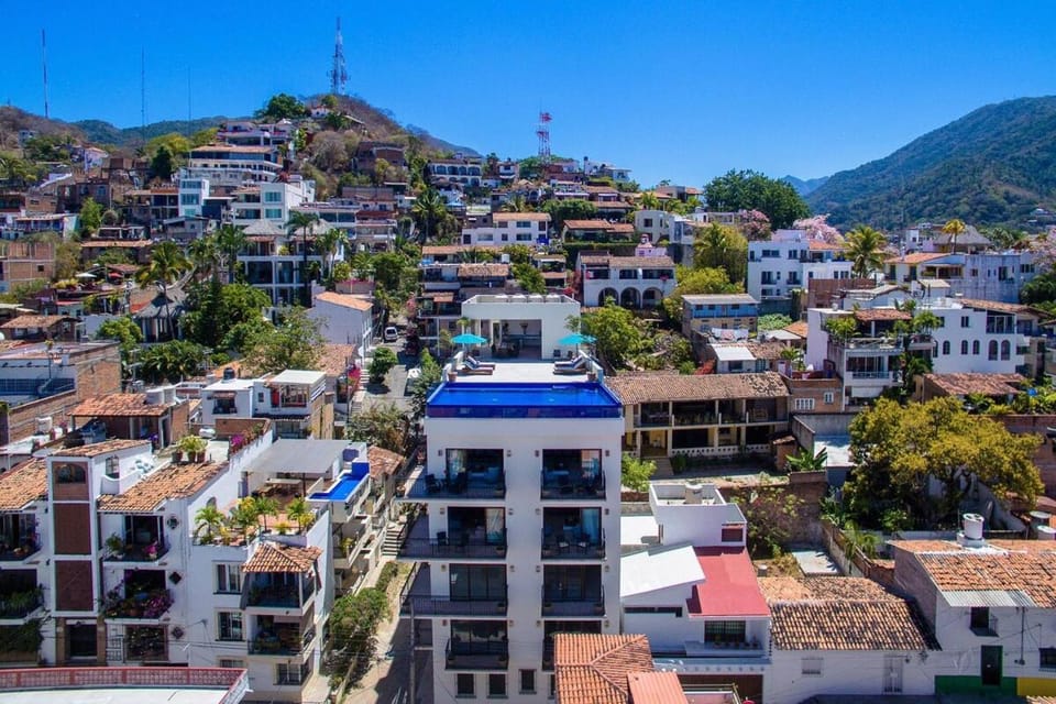 Condominium in the heart of PV 302 Apartment in Puerto Vallarta