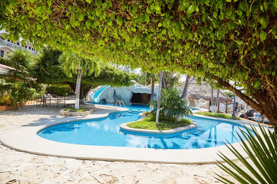 Swimming pool
