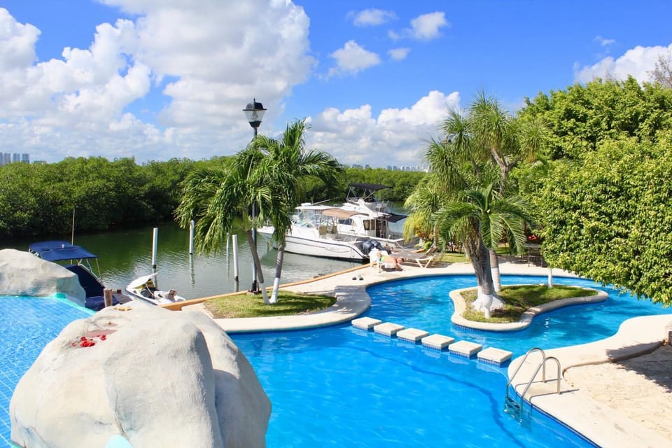 Swimming pool