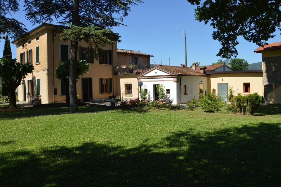 Property building, Day, Garden, Garden view