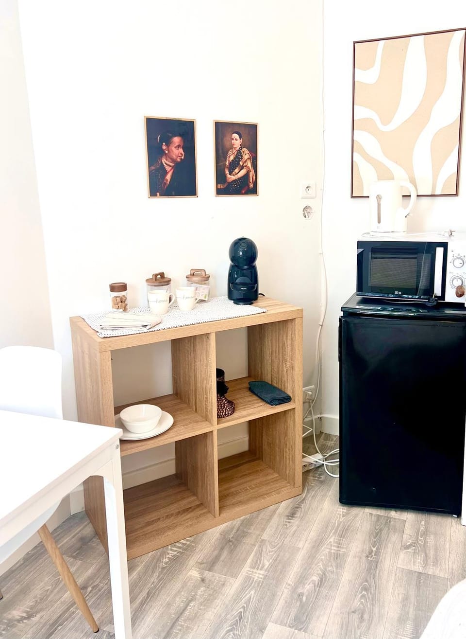 Chez gaillard petit studio sans cuisine entièrement rénové au calme pas de wifi pas de tv Apartment in Nouvelle-Aquitaine
