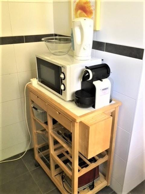 CHARMING STUDIO Metro Stop Delice Apartment in Lausanne