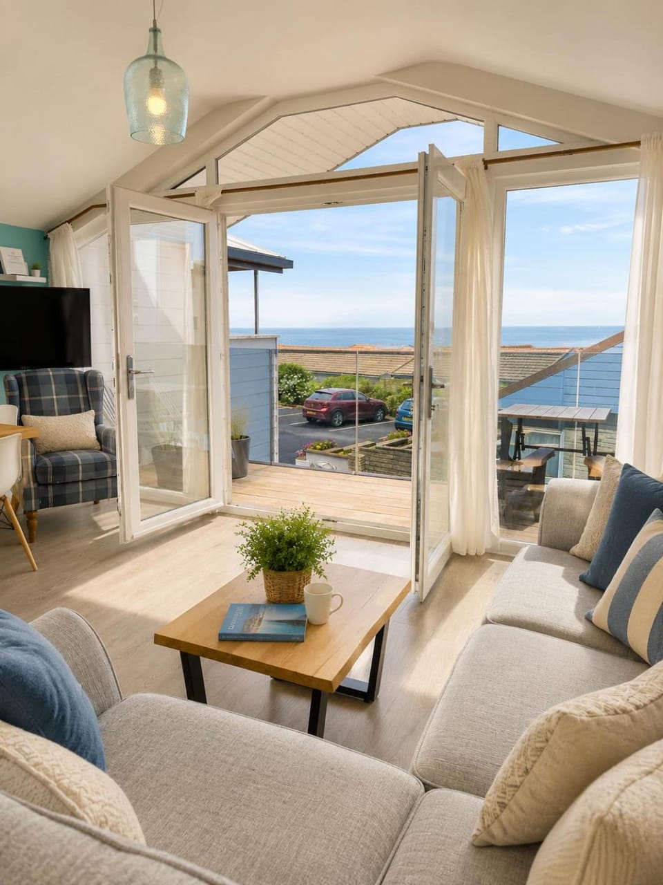 Spacious 3-Bed Seaview Retreat - Family-Friendly in Westward Ho! Apartment in Westward Ho