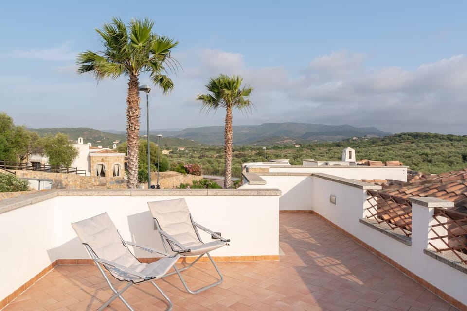 Patio, Day, Natural landscape, View (from property/room), Balcony/Terrace