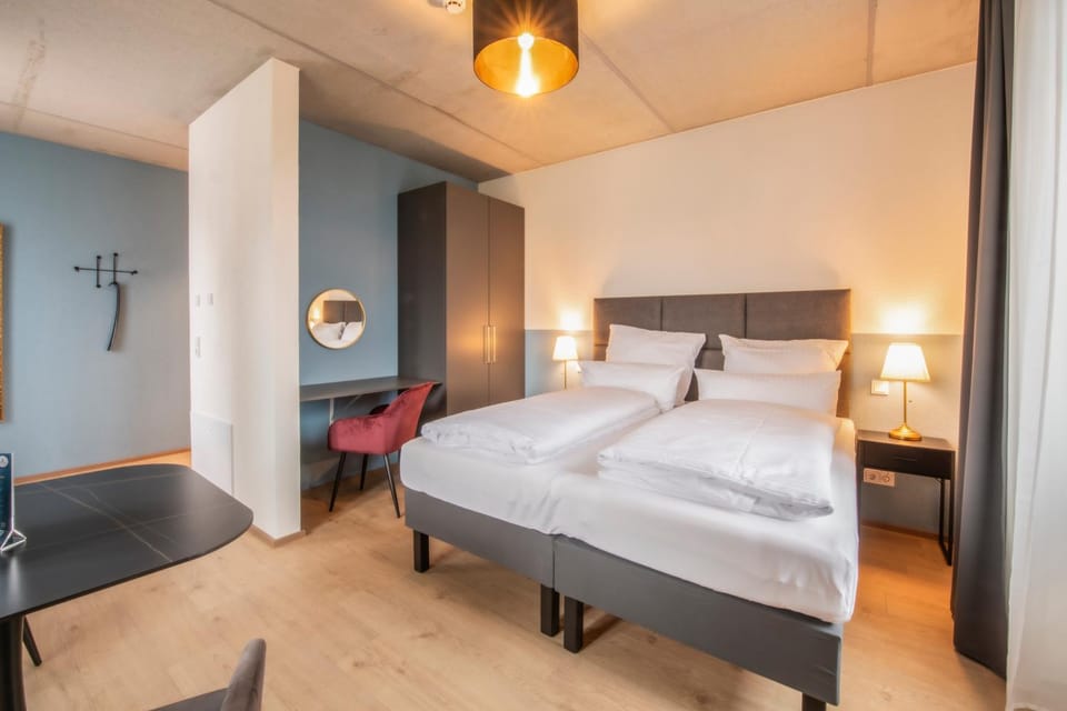 Bed, Photo of the whole room, Seating area, Bedroom, wardrobe