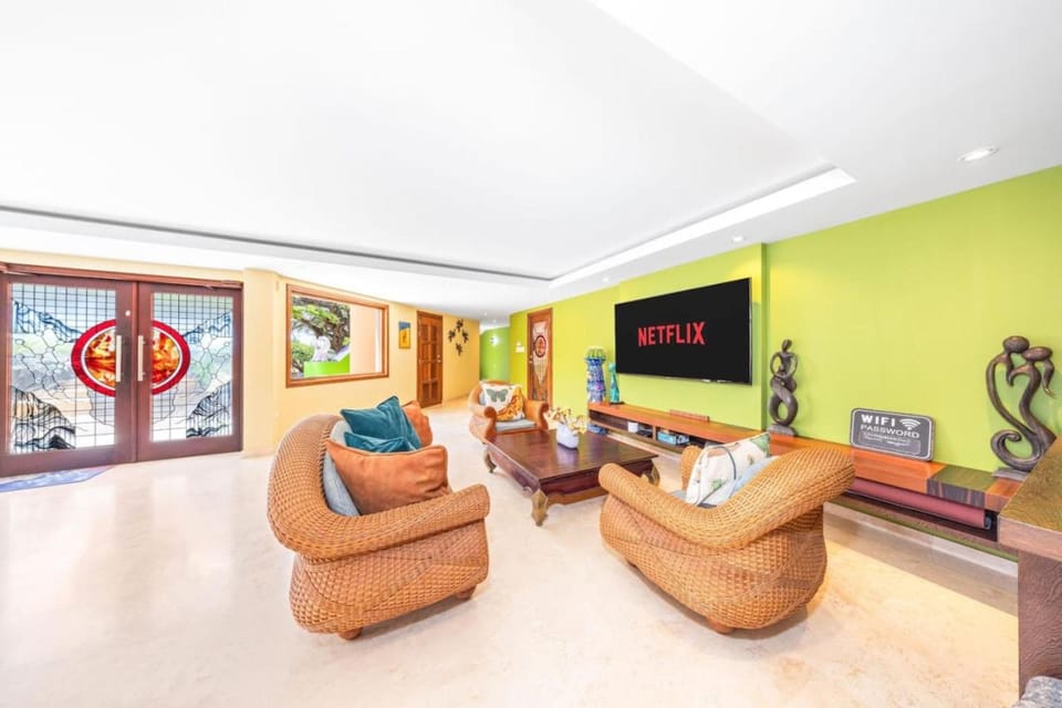 Luxury 6BR Nature's dream Villa by Bocobay Apartment in Santa Cruz