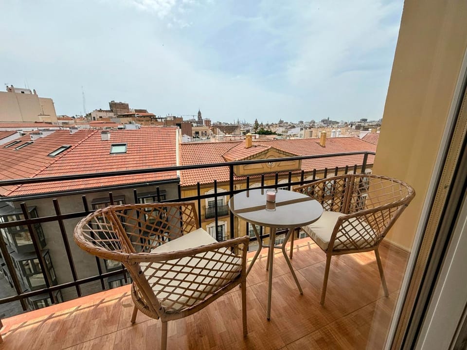 Property building, View (from property/room), Balcony/Terrace, City view