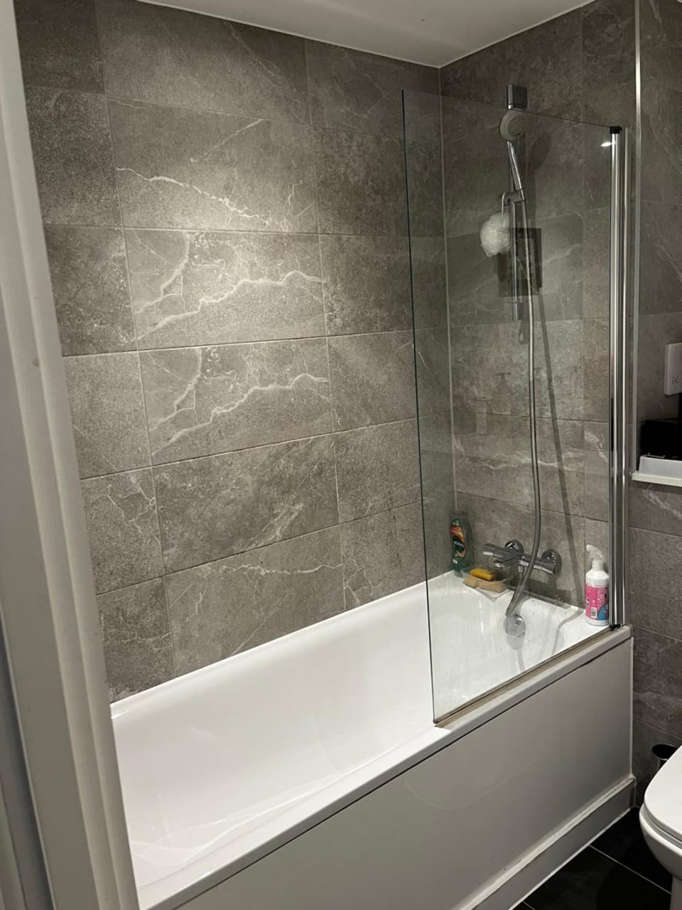 Private double room with shared amenities near Manchester Vacation rental in Salford