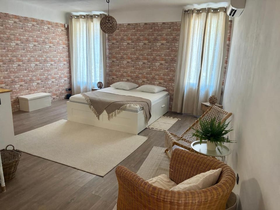 Loft avec balcon Apartment in French Riviera