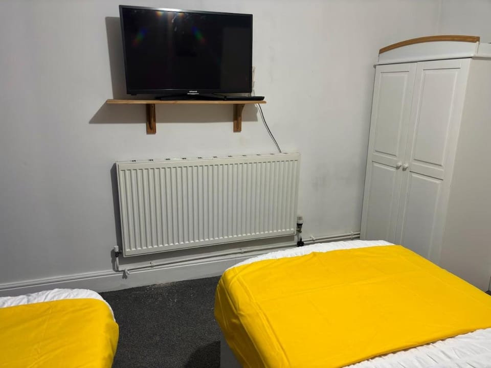 Twin room at Sandon road Apartment in Birmingham