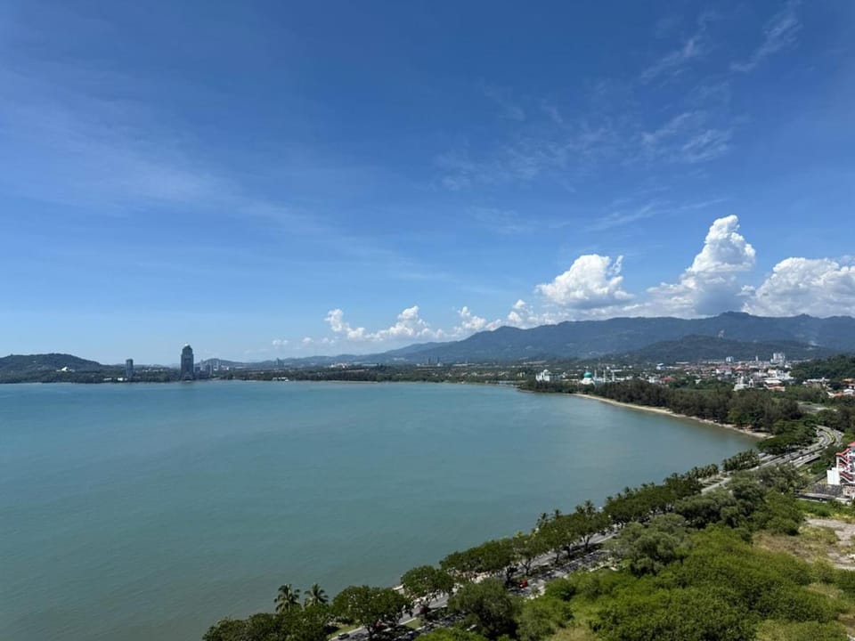BaySuites Luxury Sea&Mountain View 22-19 Apartment in Kota Kinabalu