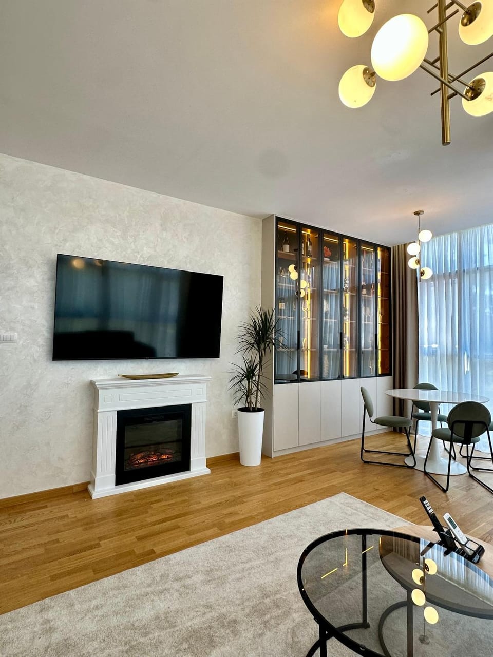 Communal lounge/ TV room, Living room, Seating area