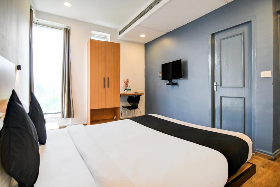 Bed, Photo of the whole room, Bedroom, wardrobe