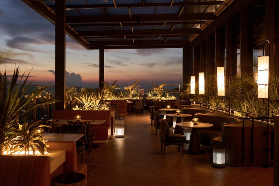 Restaurant/places to eat, Lounge or bar