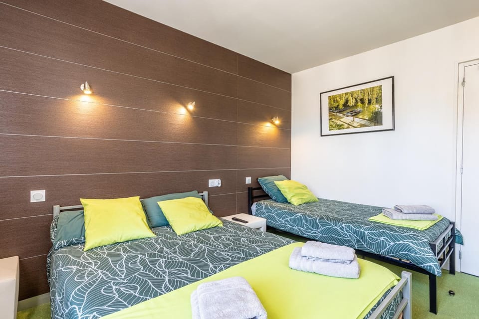 Property building, Living room, Bedroom