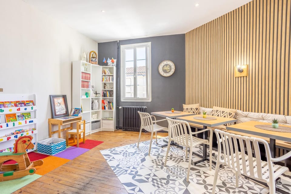 Property building, Living room