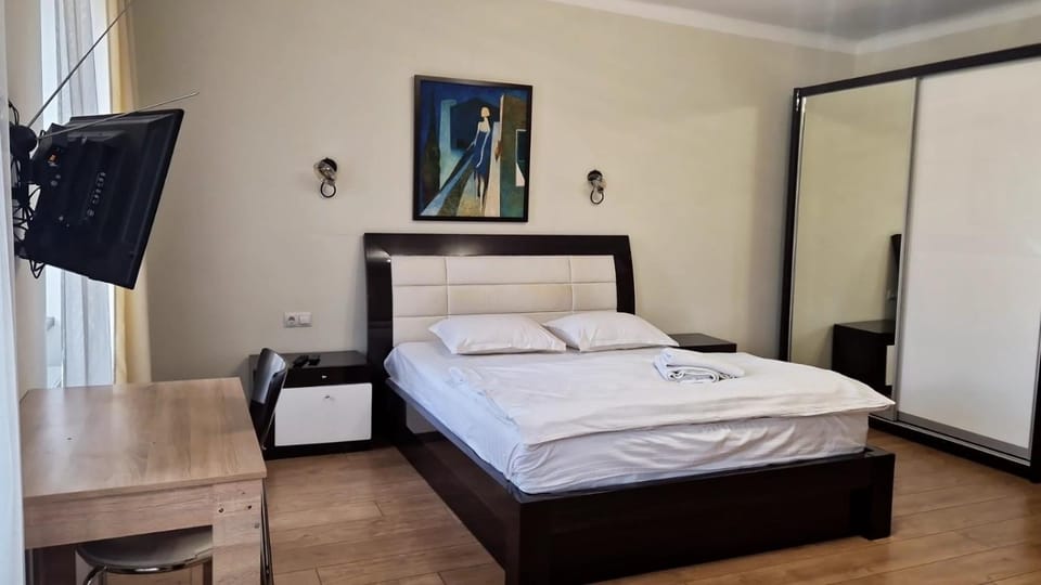 Квартира в центрі міста із затишним двориком Apartment in Lviv