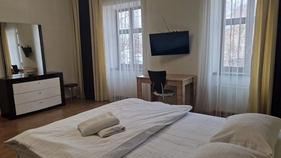 Квартира в центрі міста із затишним двориком Apartment in Lviv