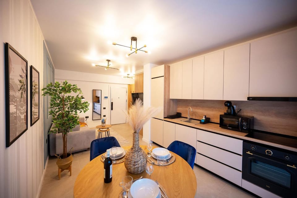 RavSea Luxury Apartment in Odyssey Spa&Pool-parking Apartment in Constanța County