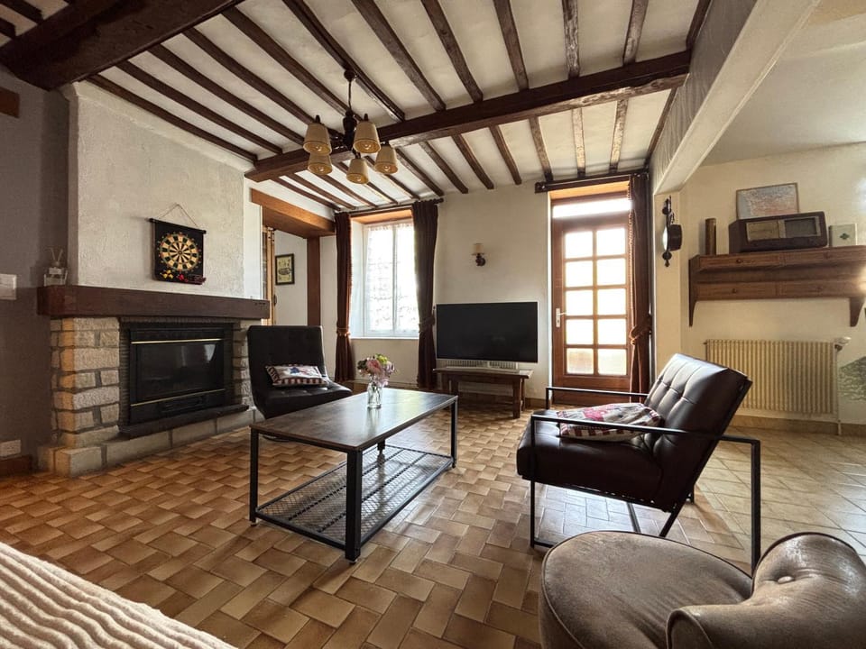 Communal lounge/ TV room, TV and multimedia, Living room, Seating area