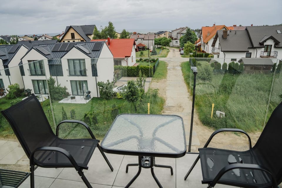 Neighbourhood, Sea view