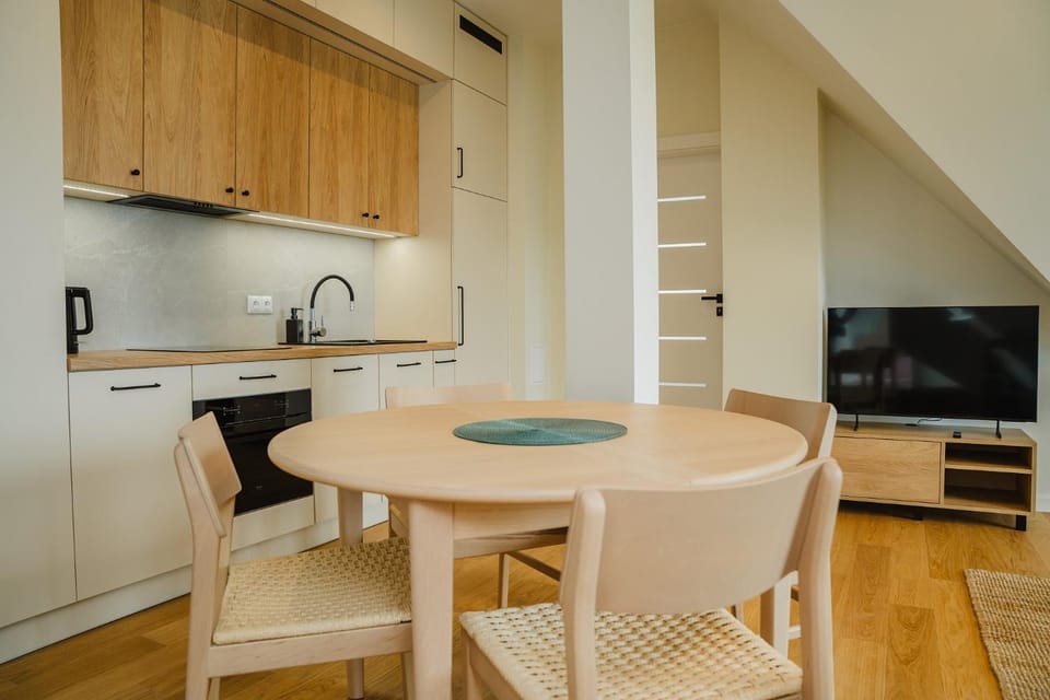 TV and multimedia, Kitchen or kitchenette, Dining area