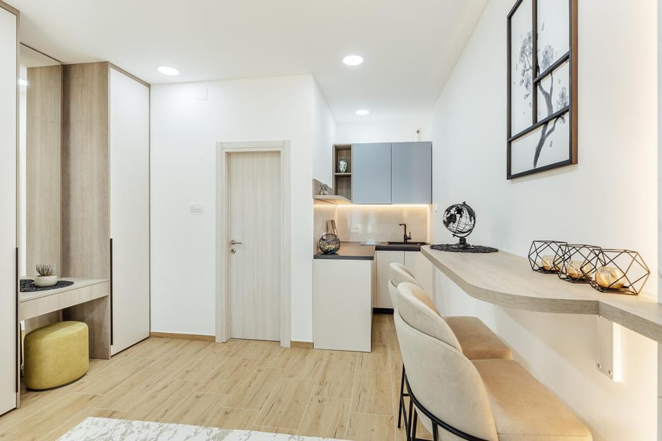 Seating area, Dining area