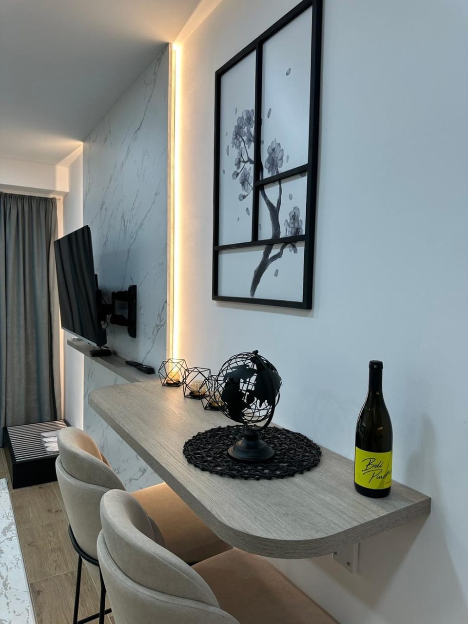 TV and multimedia, Dining area