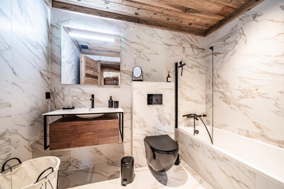 Shower, Toilet, Bathroom, Bath, towels