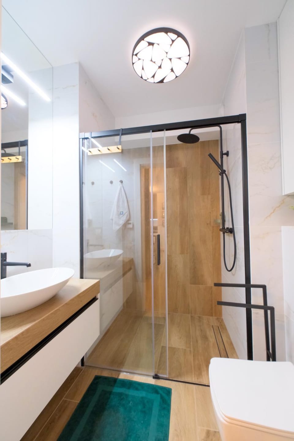 Shower, Bathroom, towels