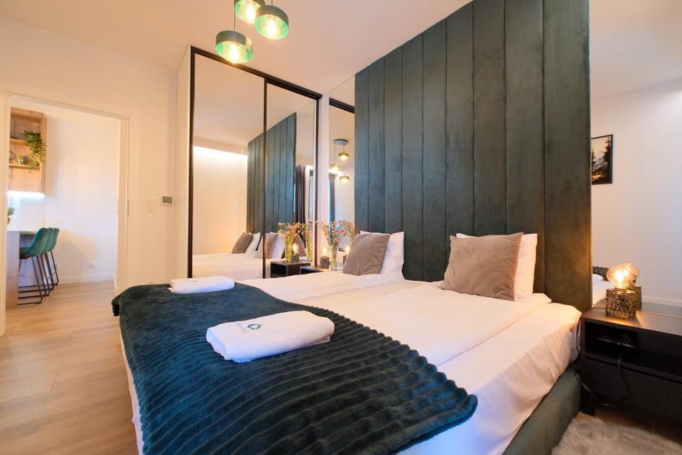 Bed, Photo of the whole room, Bedroom, towels, wardrobe