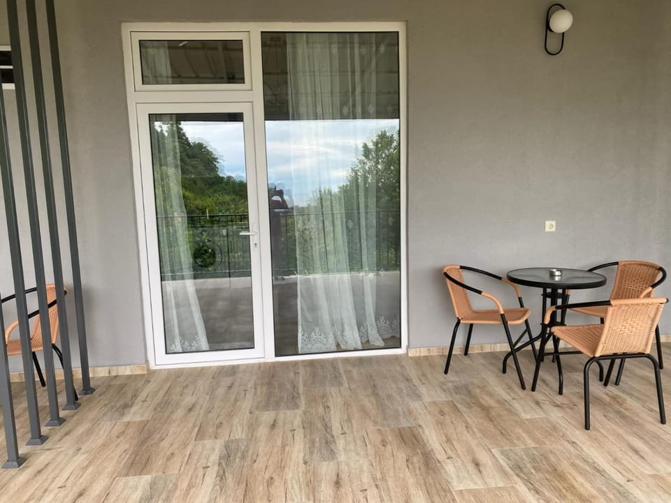 View (from property/room), Balcony/Terrace, Seating area